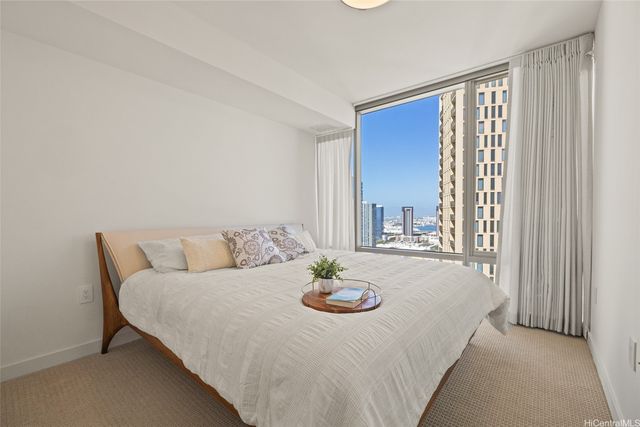 1001 Queen Street 3103, Honolulu, HI 96814