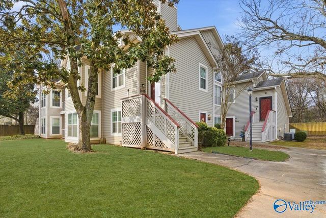 1040 Stones Throw Drive NW, Huntsville, AL 35806