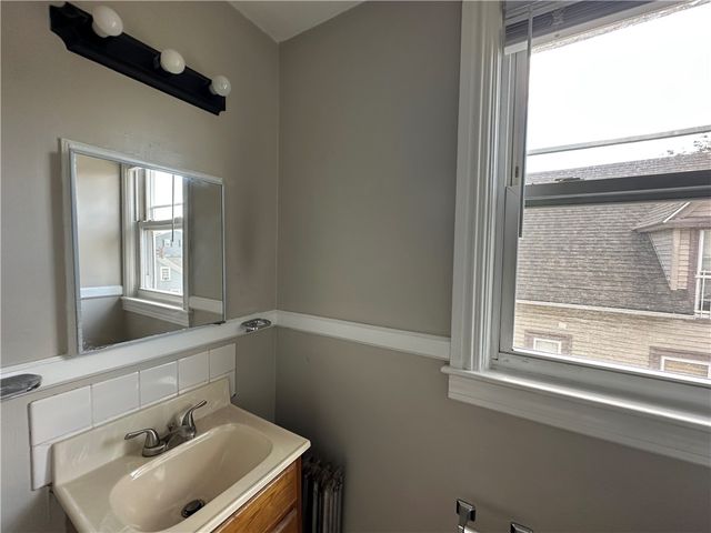 1245 Cranston Street 3, Cranston, RI 02920