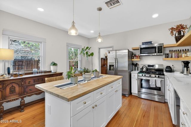 2022 N 11TH Street, Phoenix, AZ 85006