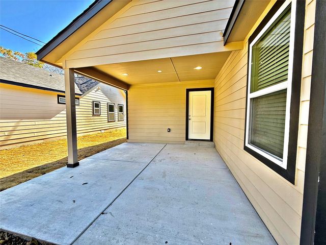 1618 Cleveland Street, Greenville, TX 75401