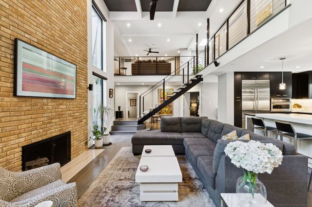 2934 Maple Springs Boulevard, Dallas, TX 75235