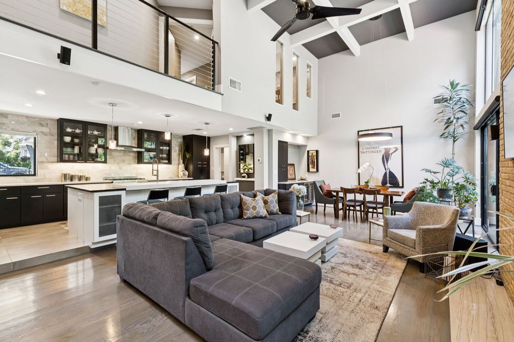 2934 Maple Springs Boulevard, Dallas, TX 75235