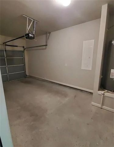 1898 Old Dogwood, Jonesboro, GA 30238
