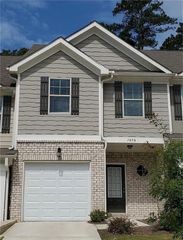 1898 Old Dogwood, Jonesboro, GA 30238