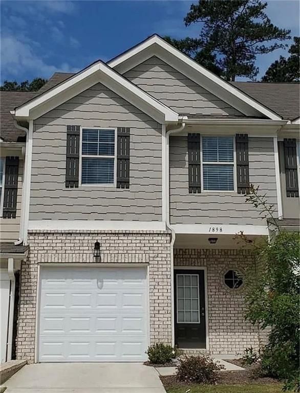 1898 Old Dogwood, Jonesboro, GA 30238