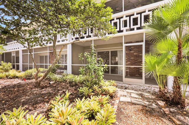 91 Willow Road 104, Tequesta, FL 33469