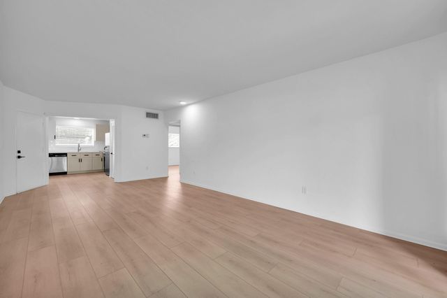 91 Willow Road 104, Tequesta, FL 33469