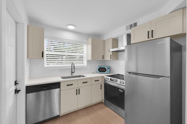 91 Willow Road 104, Tequesta, FL 33469