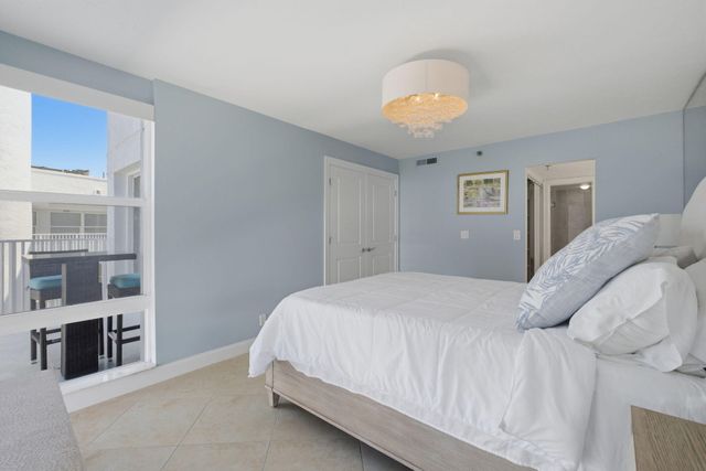 3901 S Flagler Drive 1104, West Palm Beach, FL 33405