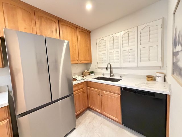 165 Okeefe Street 11, Menlo Park, CA 94025