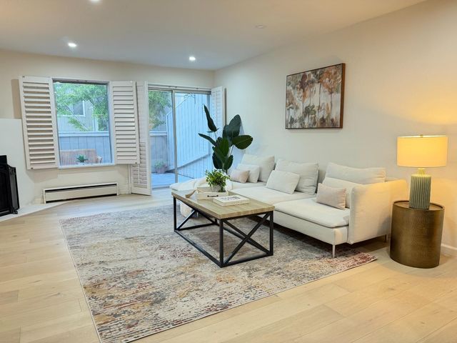165 Okeefe Street 11, Menlo Park, CA 94025