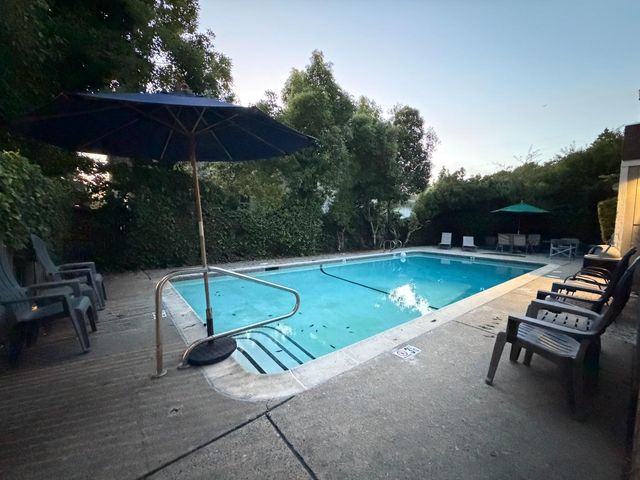 165 Okeefe Street 11, Menlo Park, CA 94025