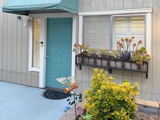 165 Okeefe Street 11, Menlo Park, CA 94025