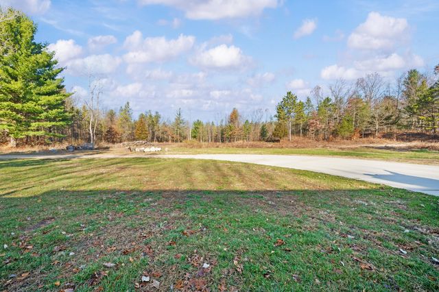 78720 County Road 376, Coloma, MI 49038