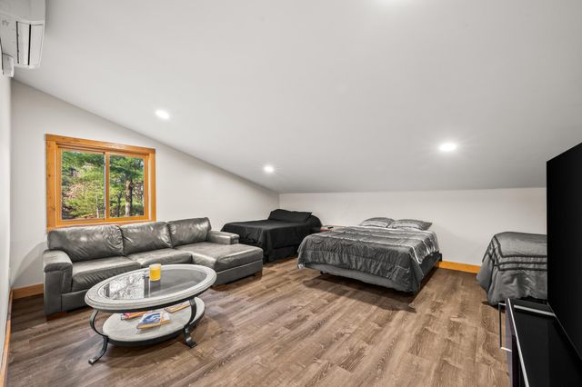 78720 County Road 376, Coloma, MI 49038