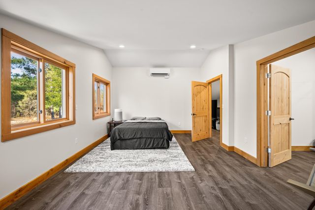 78720 County Road 376, Coloma, MI 49038