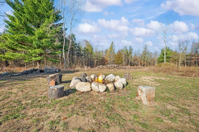 78720 County Road 376, Coloma, MI 49038