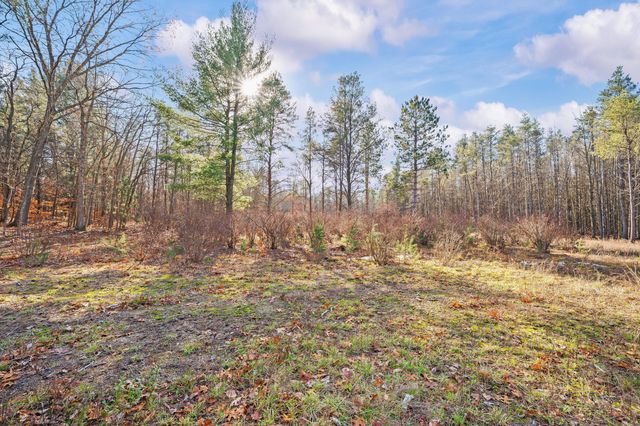 78720 County Road 376, Coloma, MI 49038