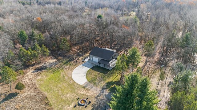 78720 County Road 376, Coloma, MI 49038
