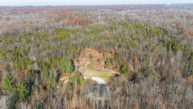 78720 County Road 376, Coloma, MI 49038