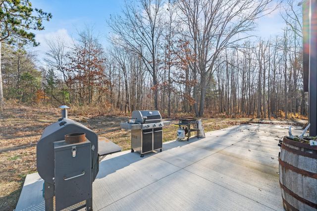 78720 County Road 376, Coloma, MI 49038