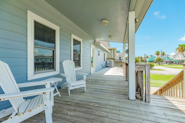 207 Galleon, Freeport, TX 77541