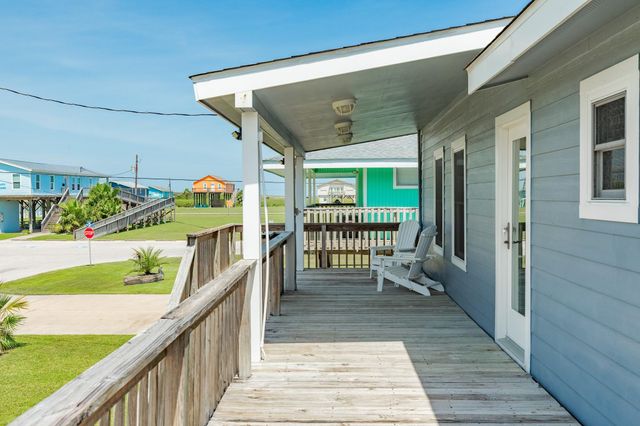 207 Galleon, Freeport, TX 77541