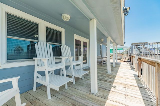 207 Galleon, Freeport, TX 77541