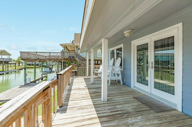 207 Galleon, Freeport, TX 77541