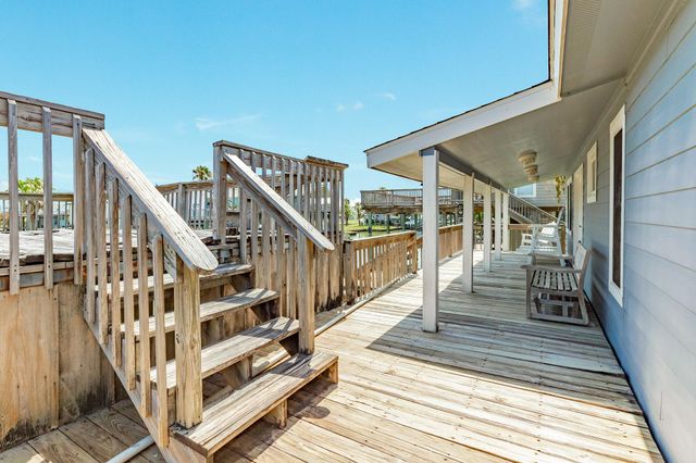 207 Galleon, Freeport, TX 77541