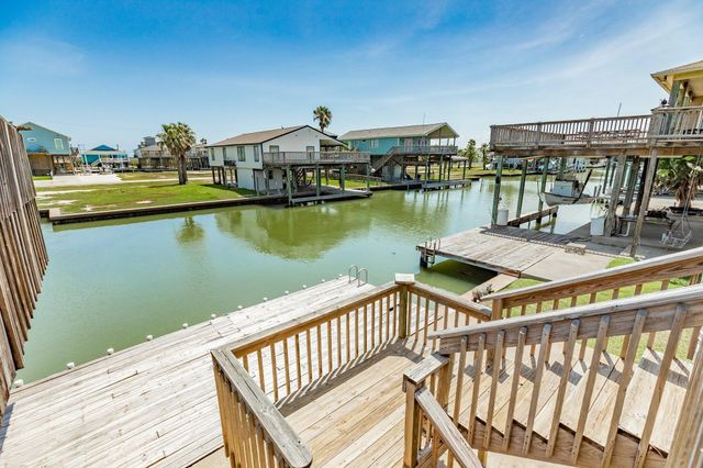 207 Galleon, Freeport, TX 77541