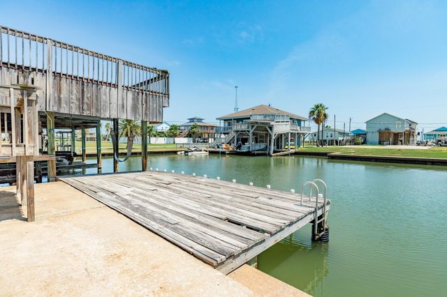 207 Galleon, Freeport, TX 77541