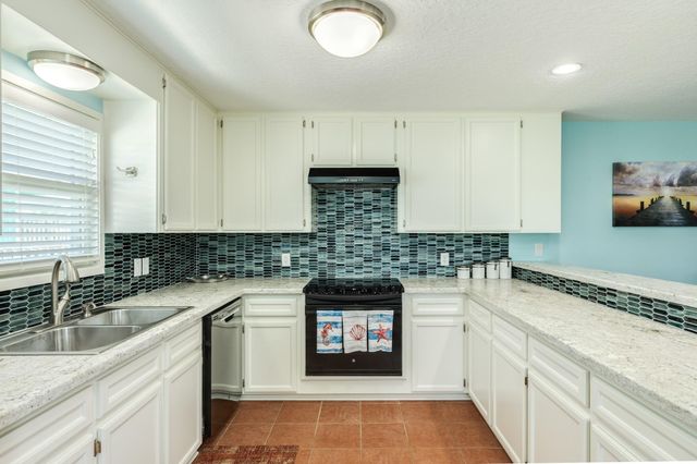 207 Galleon, Freeport, TX 77541