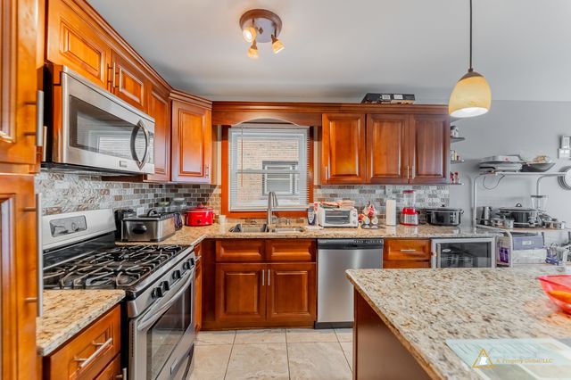 341 Crandon Avenue, Calumet City, IL 60409