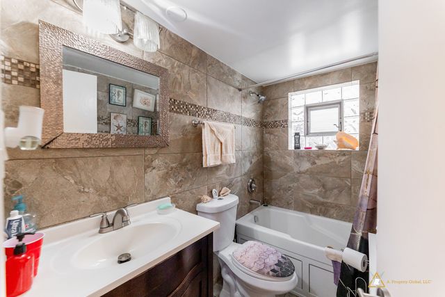 341 Crandon Avenue, Calumet City, IL 60409