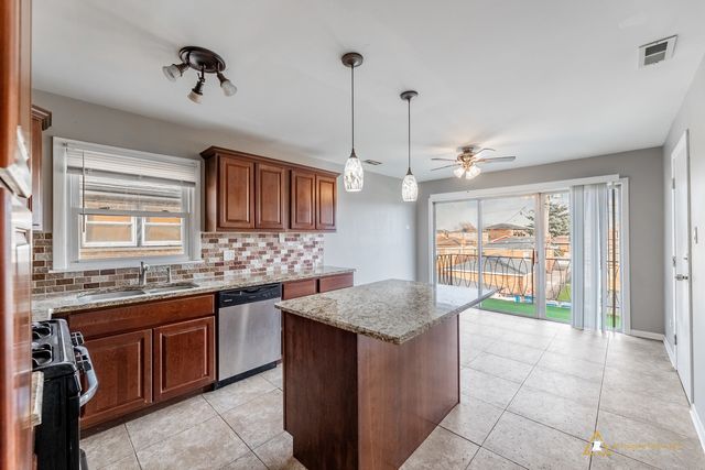 341 Crandon Avenue, Calumet City, IL 60409