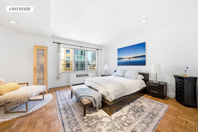 301 E 48th St Apt 16G, New York City, NY 10017