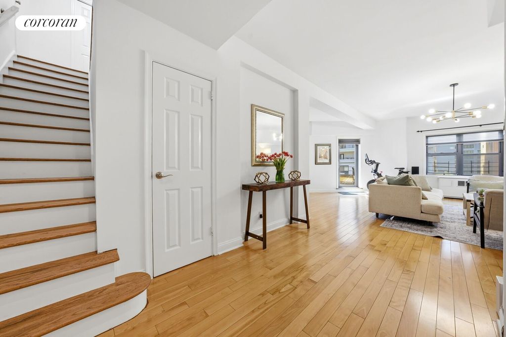301 E 48th St Apt 16G, New York City, NY 10017