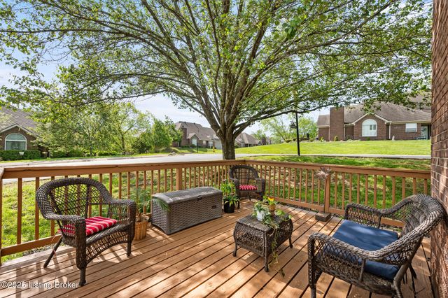 10201 Shoal Creek Ct, Louisville, KY 40291