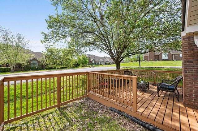 10201 Shoal Creek Ct, Louisville, KY 40291