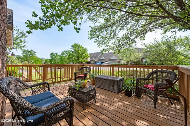 10201 Shoal Creek Ct, Louisville, KY 40291