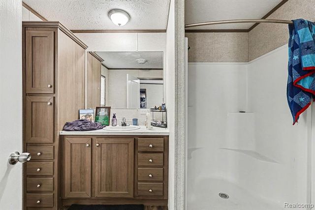 425 Elm Court, Oakland, MI 48363