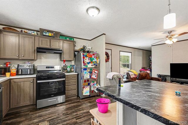 425 Elm Court, Oakland, MI 48363