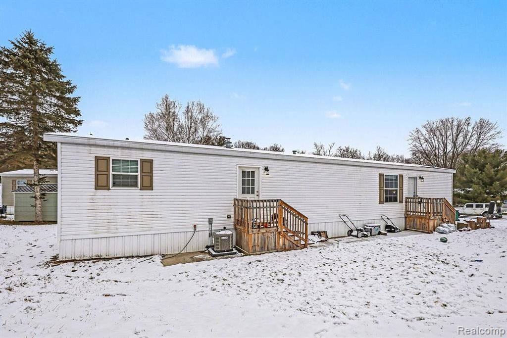 425 Elm Court, Oakland, MI 48363