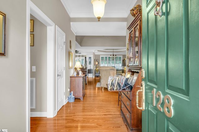 128 Banbury Circle, Simpsonville, SC 29681