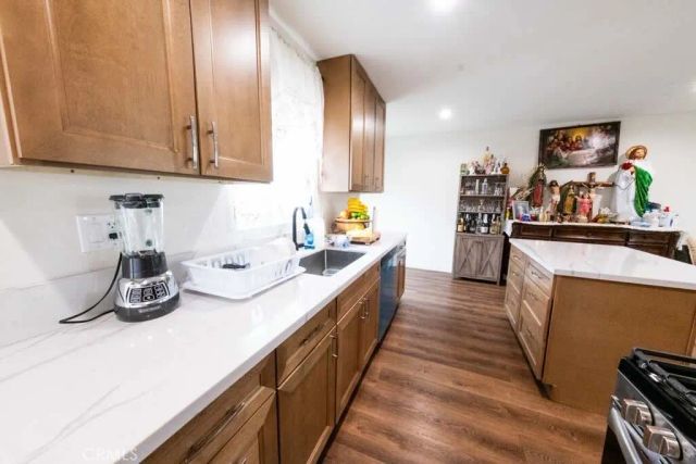 15719 Romar Street, North Hills, CA 91343