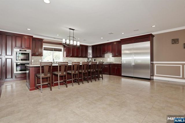 39 Burton Avenue, Hasbrouck Heights, NJ 07604