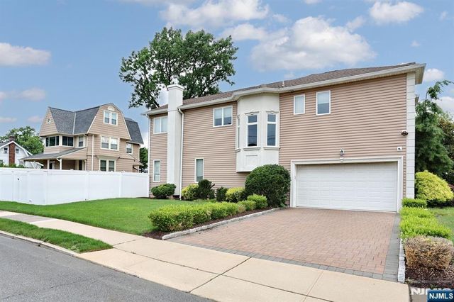 39 Burton Avenue, Hasbrouck Heights, NJ 07604