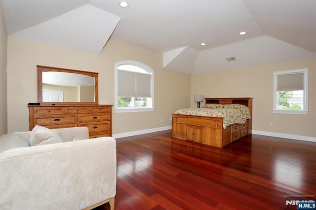 39 Burton Avenue, Hasbrouck Heights, NJ 07604